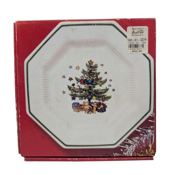 Nikko Christmastime Salad Dessert Plate SET OF 4 Christmas Tree 8" Octagon JAPAN - Picture 7 of 10